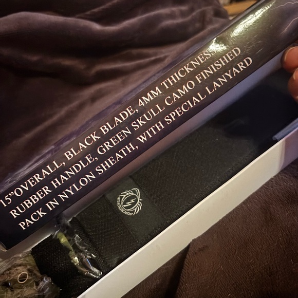 Quicksilver skinner 15” overall length Green skull Camo Hunting Knife w/ Sheath - Picture 2 of 5